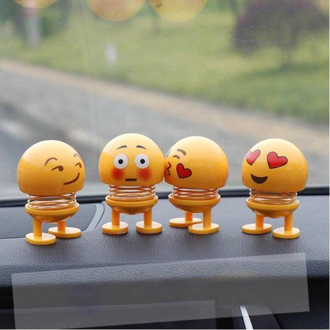 خرید اینترنتی عروسک نارنجی فنری مخصوص ماشین و خانه