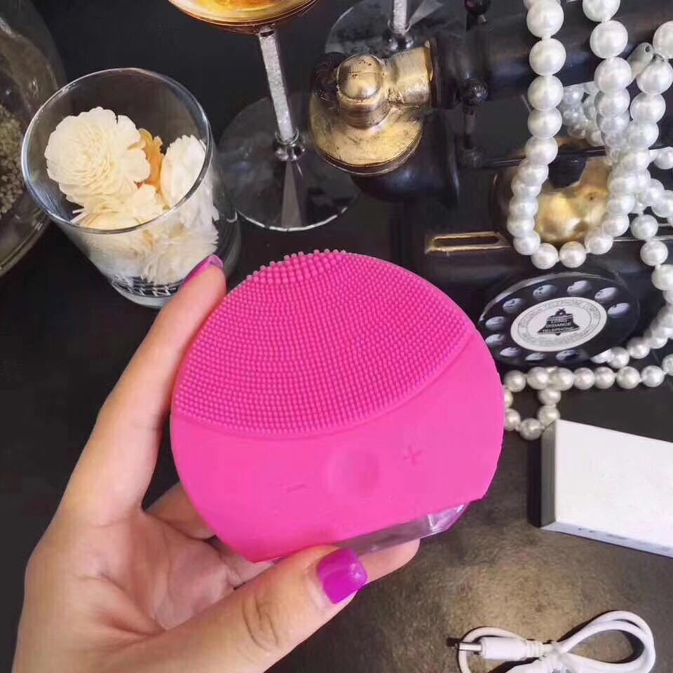 فیس براش و برس پاکسازی صورت